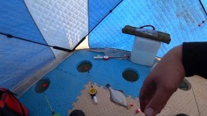 Зимняя рыбалка с ночёвкой в палатке с комфортом!