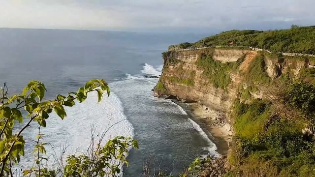 Pura Luhur Uluwatu, Bali, Indonesia смотреть онлайн