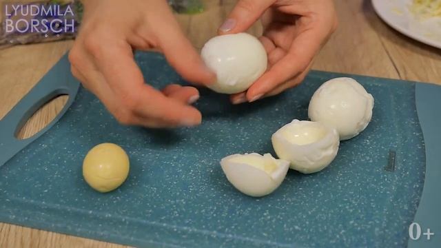 Салат «СОЛНЫШКО» на Рождество. ОРИГИНАЛЬНЫЙ Салат из Банальной Капусты! смотреть онлайн