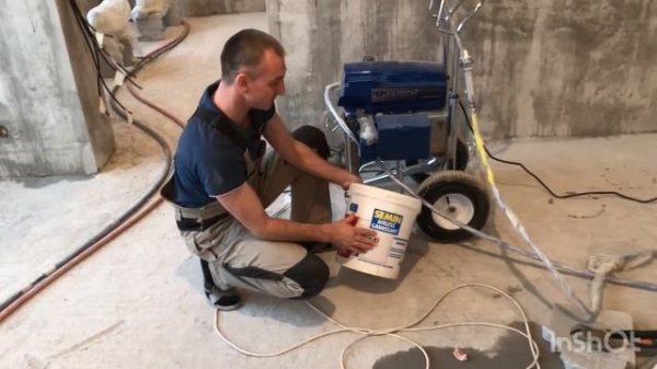 Испытываем безвоздушный аппарат  ASTECH ASM 6200 в работе с базовой шпаклёвкой SEMIN Garnisant.