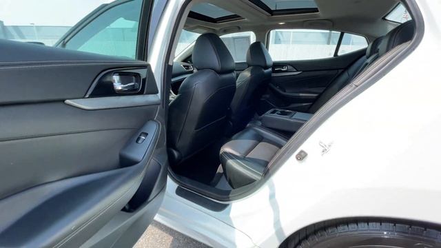 2017 Nissan Maxima SL смотреть онлайн
