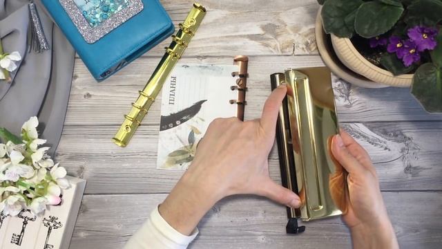 Как я делаю дырочки на страницах планера. Золотой дырокол. Скрапбукинг смотреть онлайн