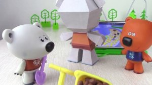 БУМАЖНЫЙ Тучка Великан и Крутые ТАЧКИ Дисней! Мультики с игрушками Ми ми мишки для детей