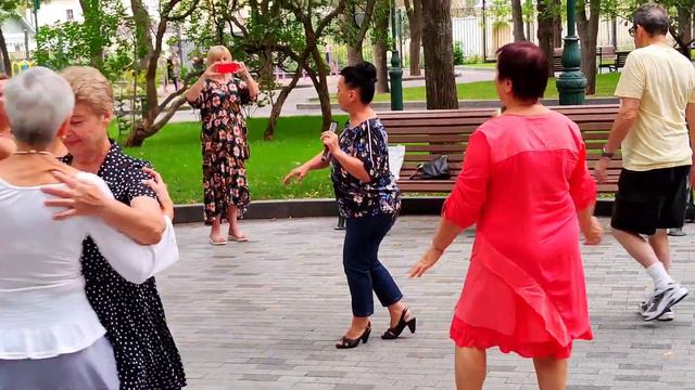 Милый любимый единственный Сад Шевченко Харьков Август 2022 смотреть онлайн