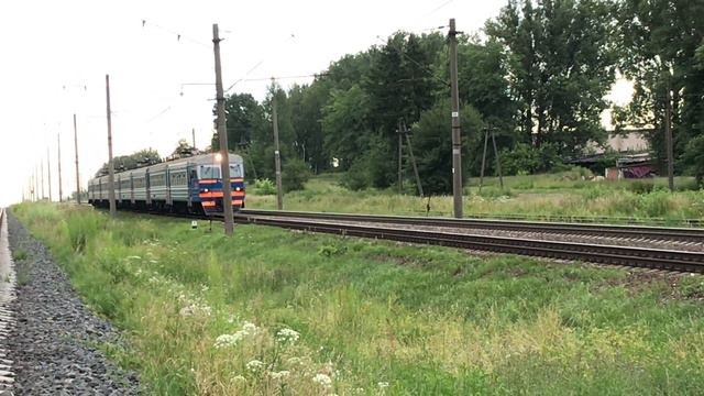 ЭР9М[#580]Прибывает на станцию Жодино. смотреть онлайн