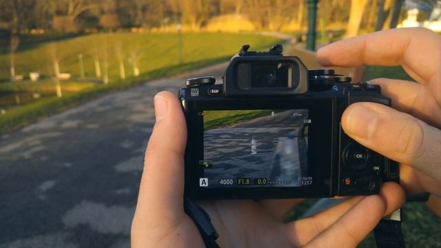 Olympus 45mm F1.8 VS Nikon 1 32mm F1.2 - AF Speed Comparison смотреть онлайн