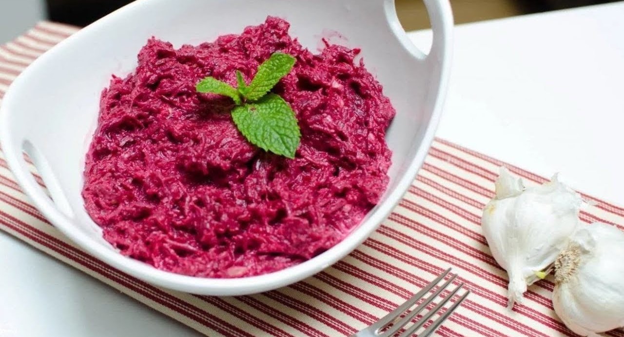 САЛАТ ИЗ СВЁКЛЫ С ЧЕСНОКОМ смотреть онлайн