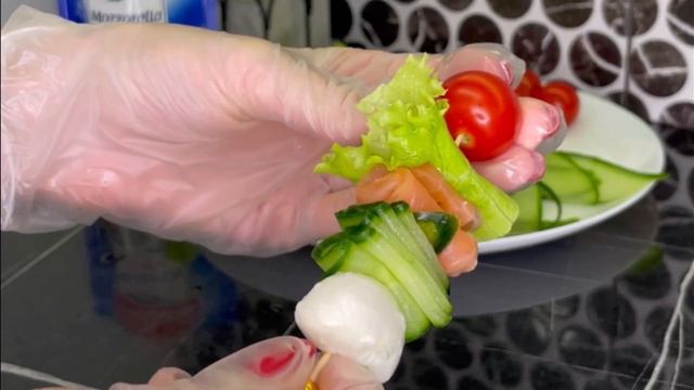 Very tasty Canapes/ canape with trout / canape with cucumber смотреть онлайн