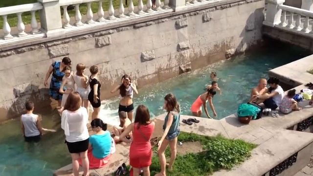 Купание в фонтанах - 001 (IMG 9035) смотреть онлайн