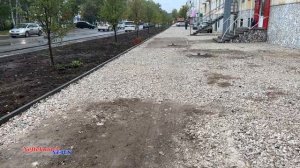 Асфальт на тротуарную плитку. Наверно  такие технологии.