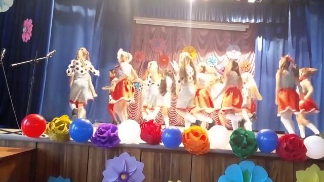 Пусть всегда будет солнце, пусть всегда будет небо! смотреть онлайн