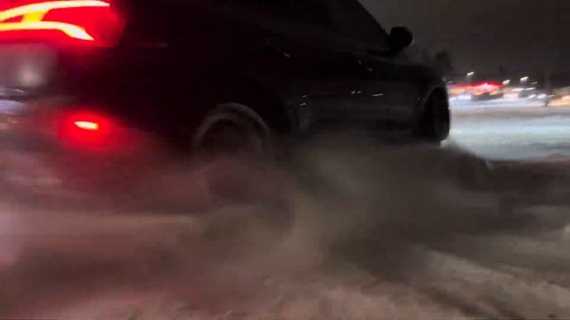 Stock Audi SQ5 B9 Snow Fun смотреть онлайн