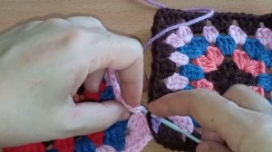 Красивое соединение БАБУШКИНОГО квадрата