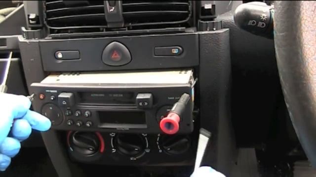 Renault Cilo Radio Removal смотреть онлайн