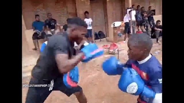 This 10 Year Old African Boxing Phenom Is Gonna Be A Problem In The Future! смотреть онлайн