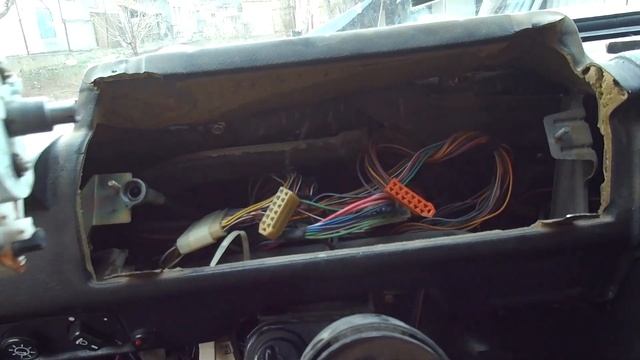 Снимаю торпеду на Ниве 21214, новый руль.