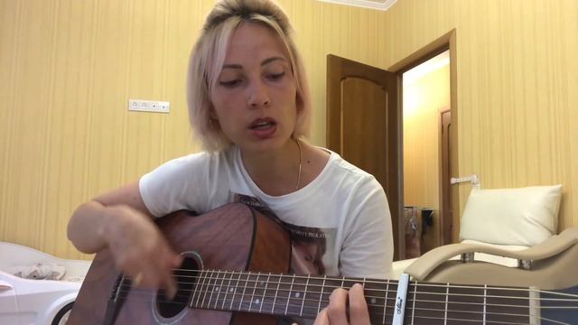 Ира Ежова « Два дома стояли на желтой горе» смотреть онлайн