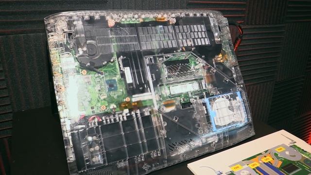 Acer Predator 17 X with GeForce GTX 980 Presentation | Allround-PC.com смотреть онлайн