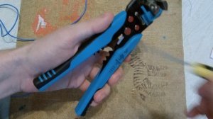 Стриппер. Универсальный инструмент для проводки (резка, зачистка, обжим) | МотоРаспаковка #17