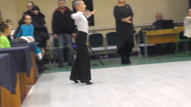 Спортивные БАЛЬНЫЕ ТАНЦЫ для детей Турнир / дети танцуют Новое платье / Есения и Тими Тим смотреть онлайн