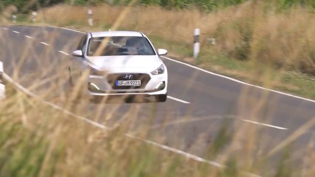 2019 Hyundai i30 vs 2018 Ford Focus смотреть онлайн
