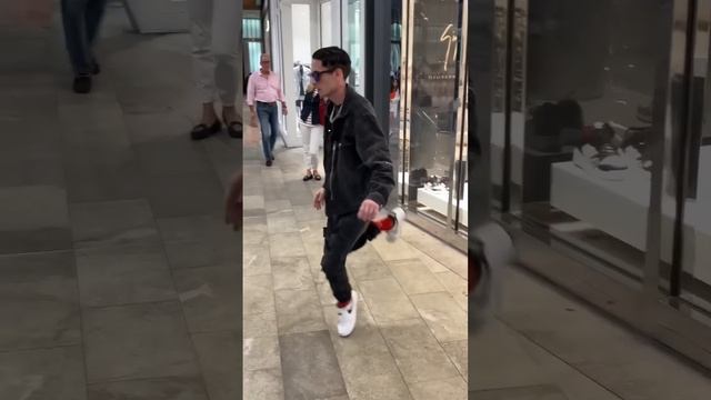 Amazing dance skills ?? смотреть онлайн