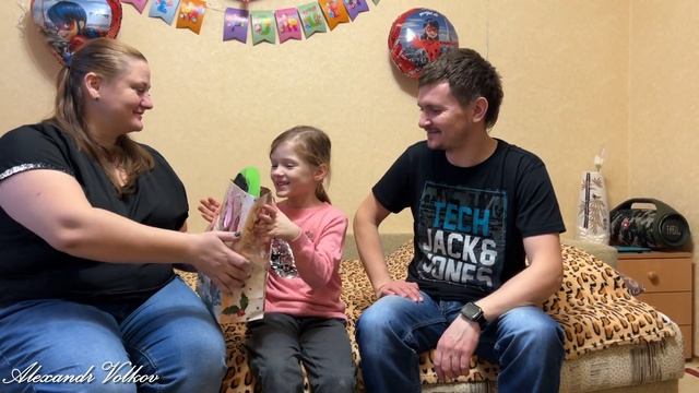 Подарок к 8 марта. Deaf смотреть онлайн
