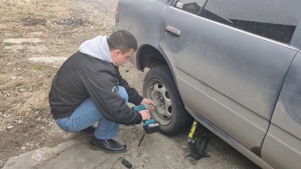 На что способен китайский гайковёрт?