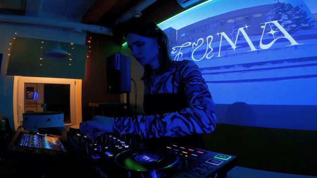 Atmospheric Breakbeat | DJ Winter Set in Bar Jawsspot by TUMA смотреть онлайн