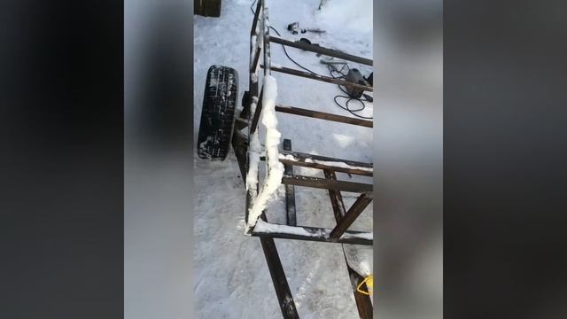 Самодельный простой и прочный прицеп для мотоблока (часть2) смотреть онлайн