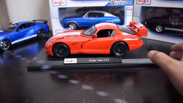 Maisto 1:18 1999 Dodge Viper GT2 Overview смотреть онлайн