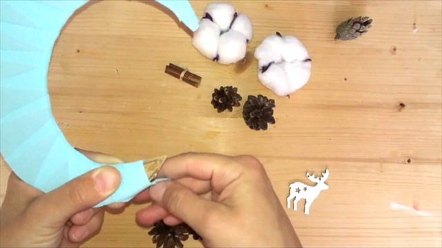 Новогодний декор полумесяц с хлопком своими руками. Бюджетный вариант для украшения дома смотреть онлайн