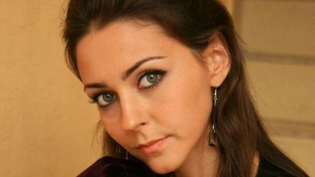 Как проходит экзамен на курсах визажистов Дарьи Красюк смотреть онлайн