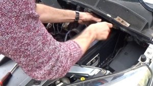 Как заменить аккумулятор на Ford S Max 2007 года #SashaHandMade