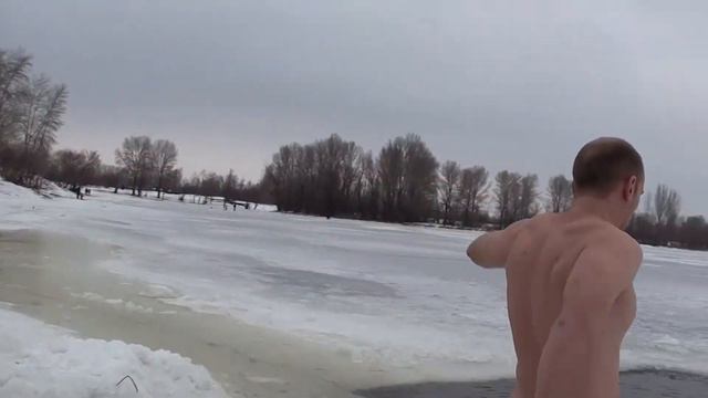 Крещение 2017. Купание в прорубе (Оболонь, Собаче гырло)