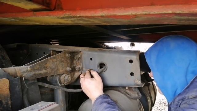 Установка манометров на фуру, для опредиления веса.???Дальнобой по Украине. смотреть онлайн