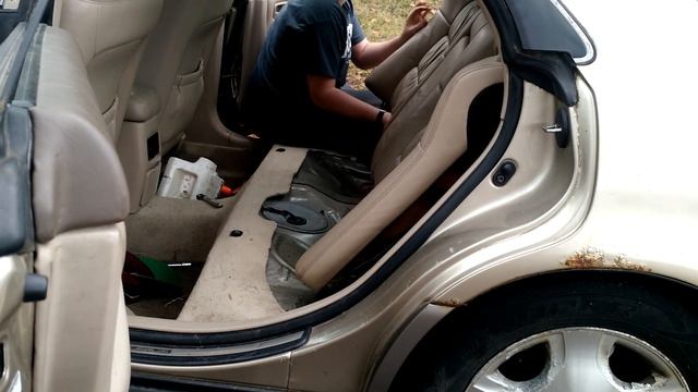 How to remove a rear bench seat on a 2000 Lexus es300 смотреть онлайн