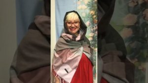 Лайфхак на весну ??? завязываем палантин на голову. Или Капро-снуд?