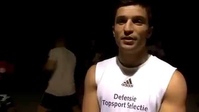 Boksclinics in Afghanistan door de bokser Hüsnü Kocabas смотреть онлайн