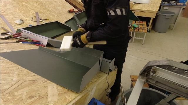 Фальцевая кровля!Надстенный желоб. 4 часть Колледж! смотреть онлайн