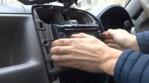 Как снять штатную магнитолу на Mazda Demio 2000-2002 год