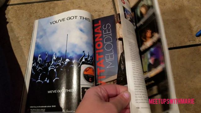 Looking Through Some Guitar Magazines смотреть онлайн
