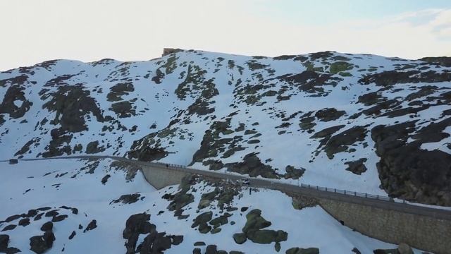Serra da Estrela aerial view, Portugal - Drone Action 4k Ultra HD смотреть онлайн