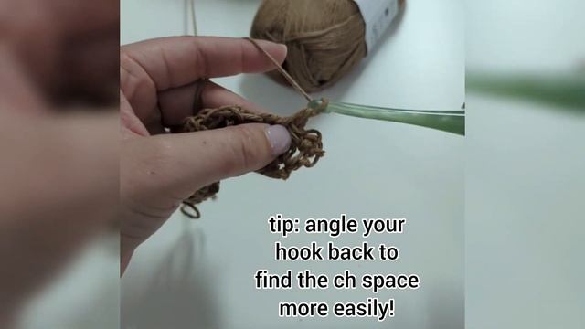 Learn the Crochet Spider Stitch смотреть онлайн