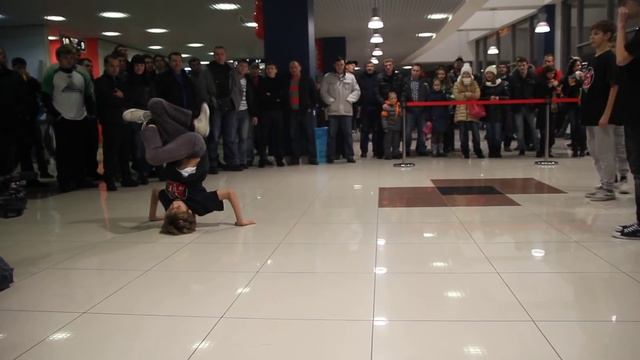 2012.12.05 Уфа-арена, студия-брейк-данса "Sense of life" смотреть онлайн