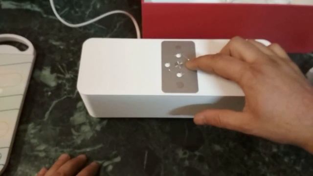 Интернет колонка Xiaomi Mi Internet Speaker Вluetoot. Первое включение. смотреть онлайн