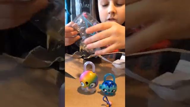 Обзор Littlest Pet Shop 2series & Lock Stars Hasbro смотреть онлайн