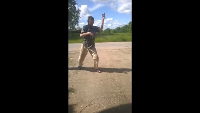 чемпион латвии по боксу,бой с тенью :D смотреть онлайн