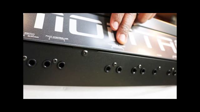 Yamaha Montage 8 Keyboard Unboxing смотреть онлайн
