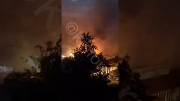 В Сургуте сгорел продуктовый магазин